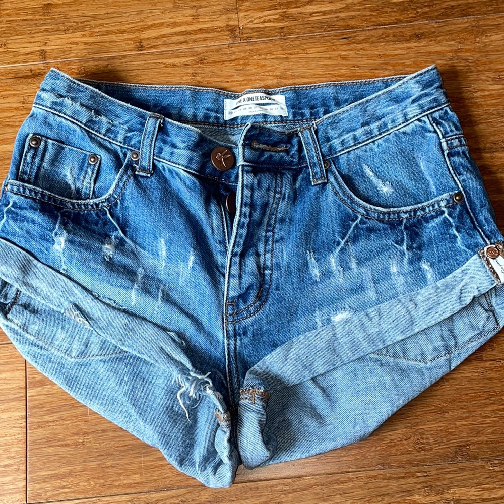 SIZE 22 - One teaspoon denim shorts